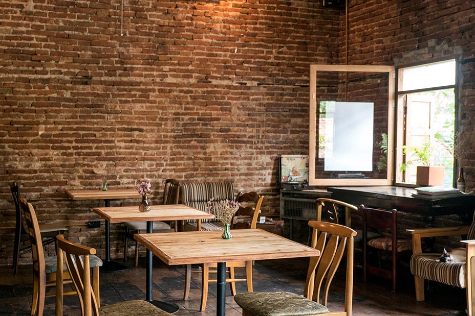 カフェ風インテリアに最適！ブリックタイル・レンガタイルの内装アイデア