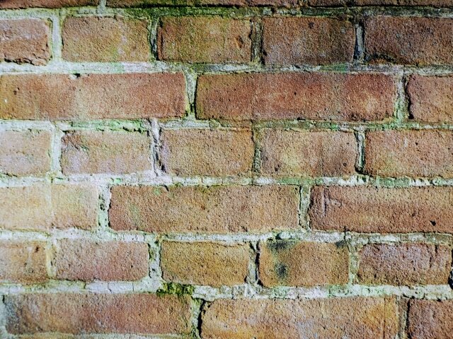 耐火レンガの配置と接着：耐久性と安全性を確保