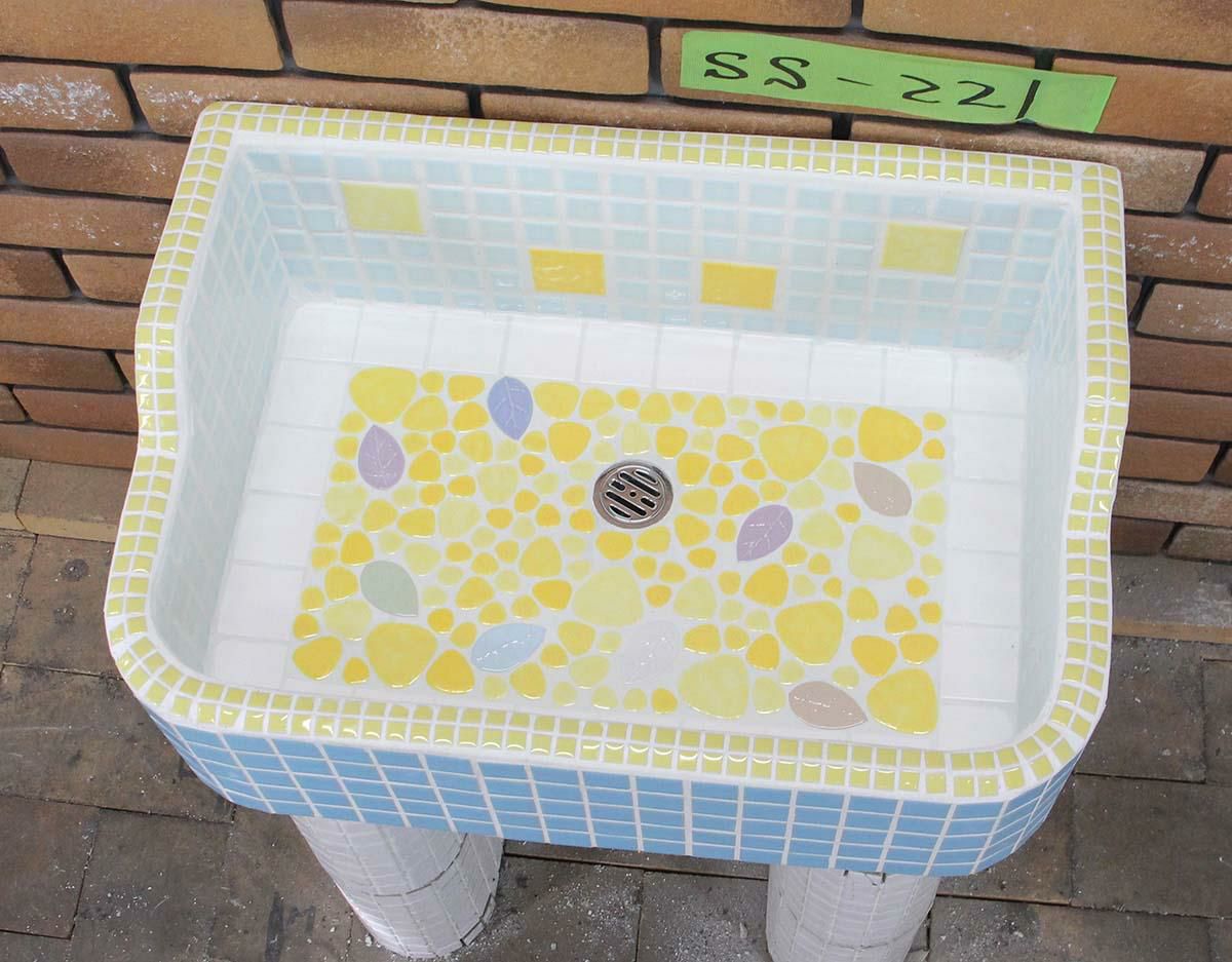 ガーデンシンク タイル 流し台 昭和レトロ モザイクタイル張り SS